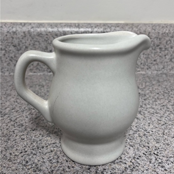 Pfaltzgraff Creamer Yorktowne Pattern - Picture 2 of 5